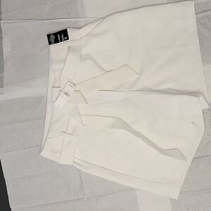 6in short. Size 8. New York and Co